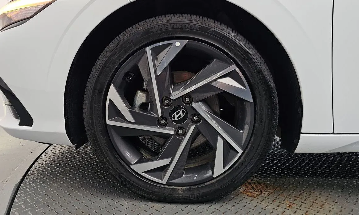 Hyundai AVANTE — фото 2