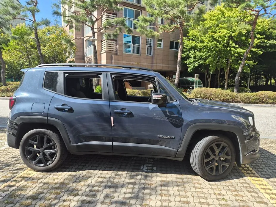 Jeep Renegade — фото 8
