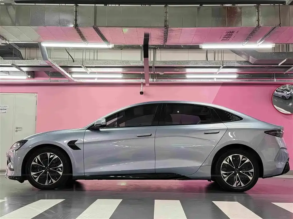BYD Seal — фото 10