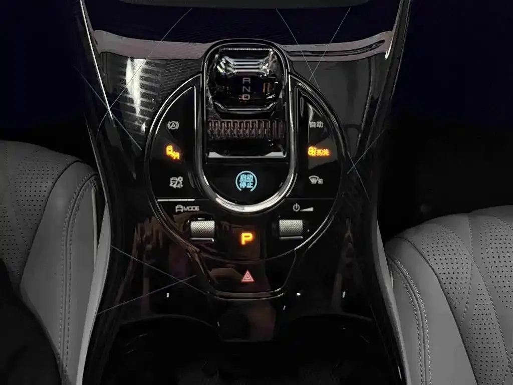 BYD Seal — фото 2