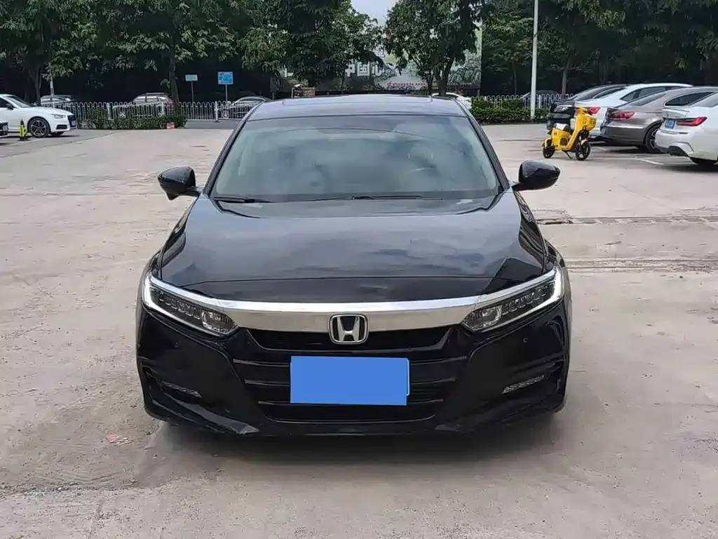 Honda Accord — фото 6