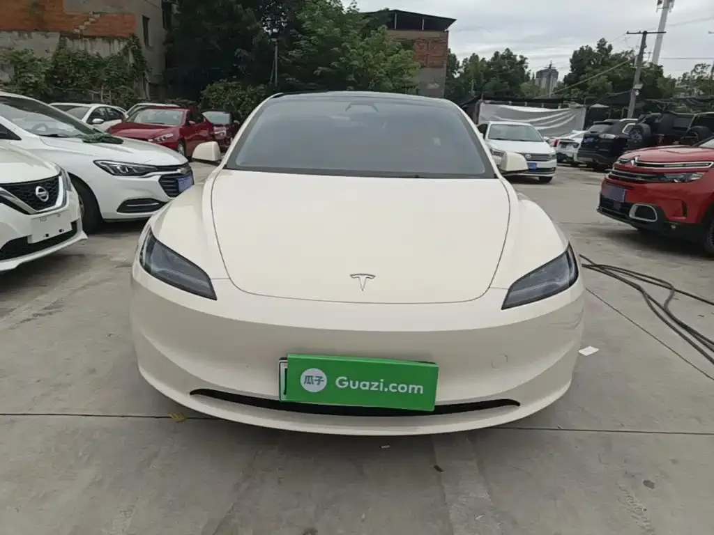 Tesla Model 3 — фото 5