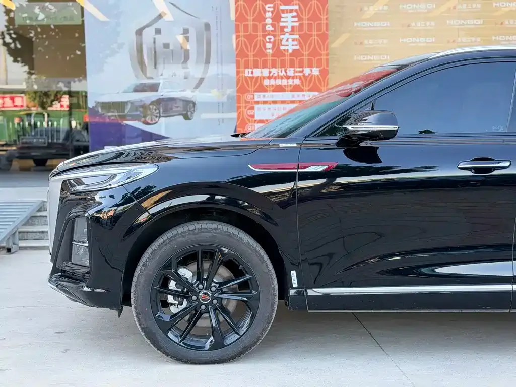 Hongqi HS3 PHEV — фото 8