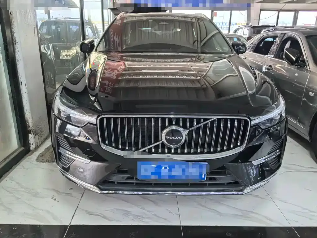 Volvo XC60 — фото 7
