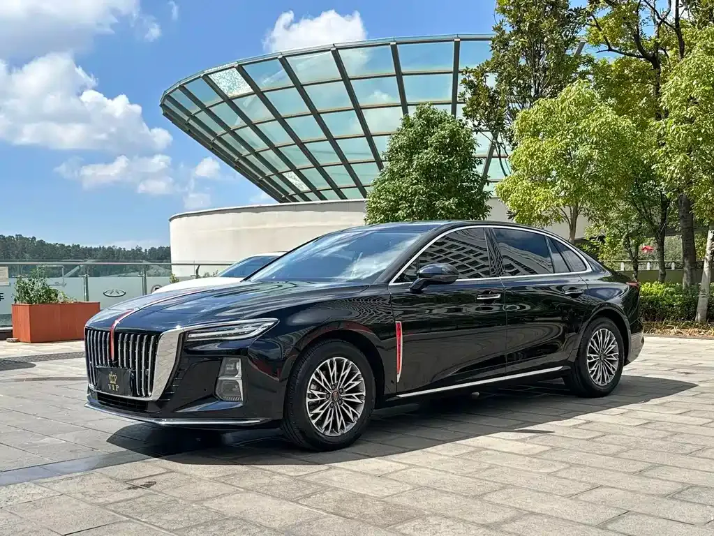 Hongqi H5 — фото 1