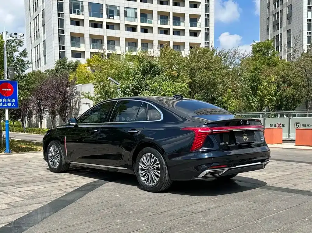 Hongqi H5 — фото 6
