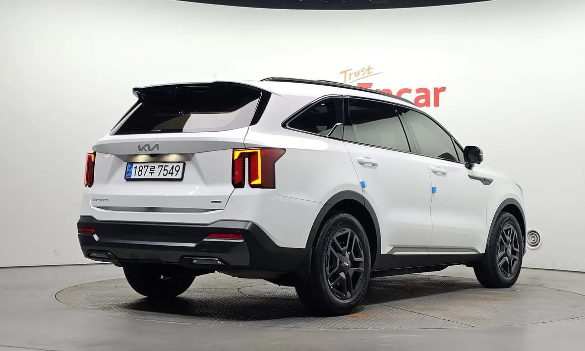 Kia Sorento — фото 4