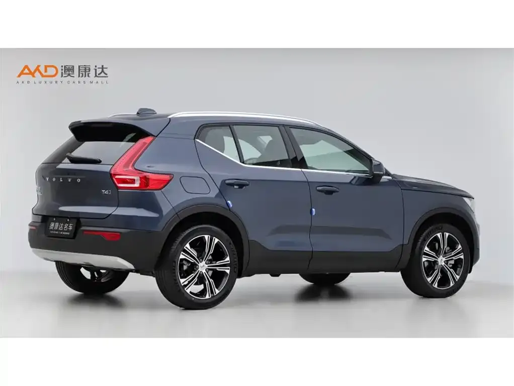 Volvo XC40 — фото 4