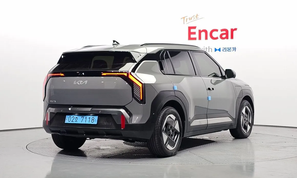 Kia EV3 — фото 8