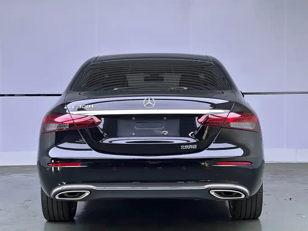 Mercedes-Benz E-Class — фото 10