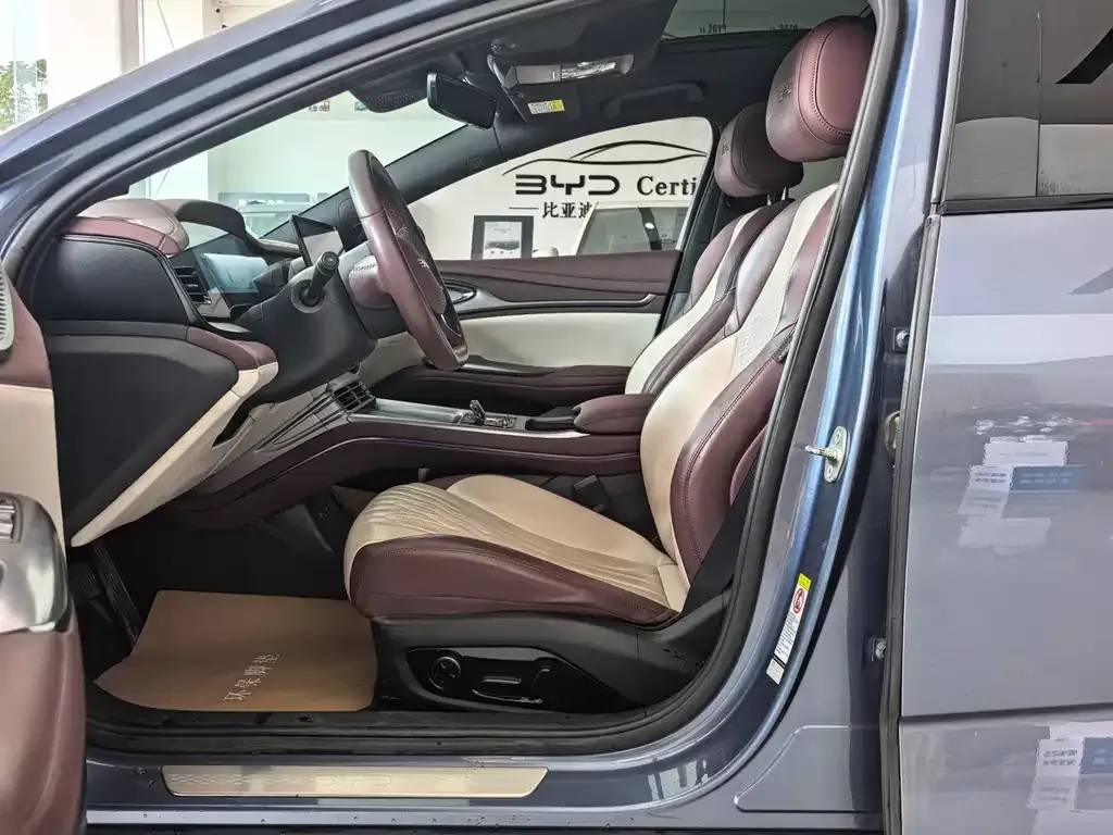BYD Seal — фото 10