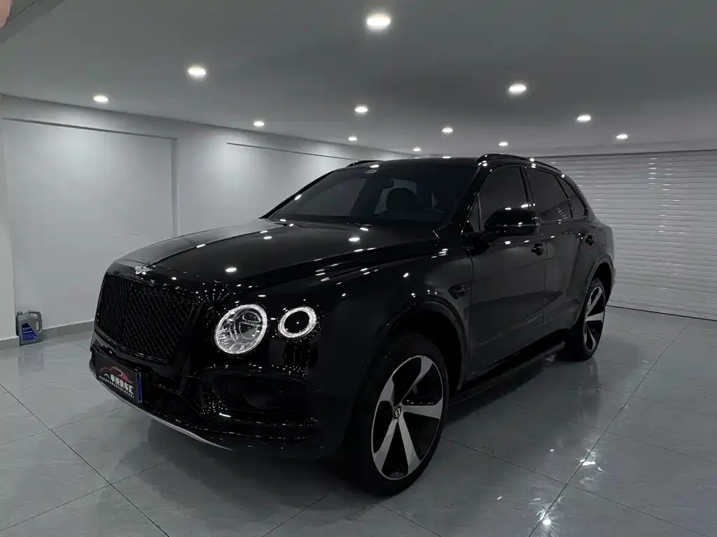 Bentley Bentayga PHEV — фото 1