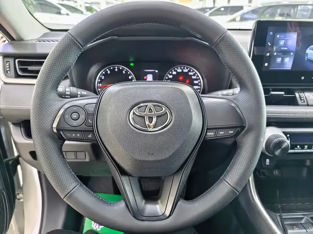 Toyota Wildlander — фото 2