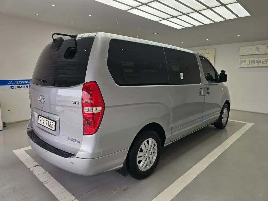 Hyundai Starex — фото 2