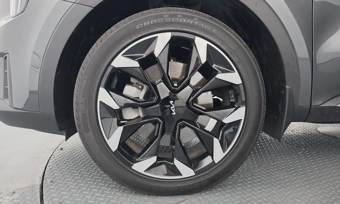 Kia Sorento — фото 10
