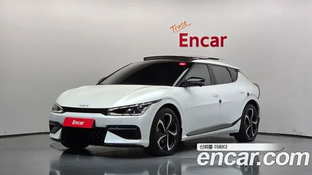 Kia EV6 — фото 1
