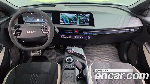 Kia EV6 — фото 10