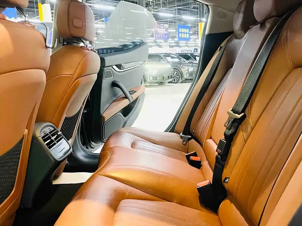 Maserati Ghibli — фото 8