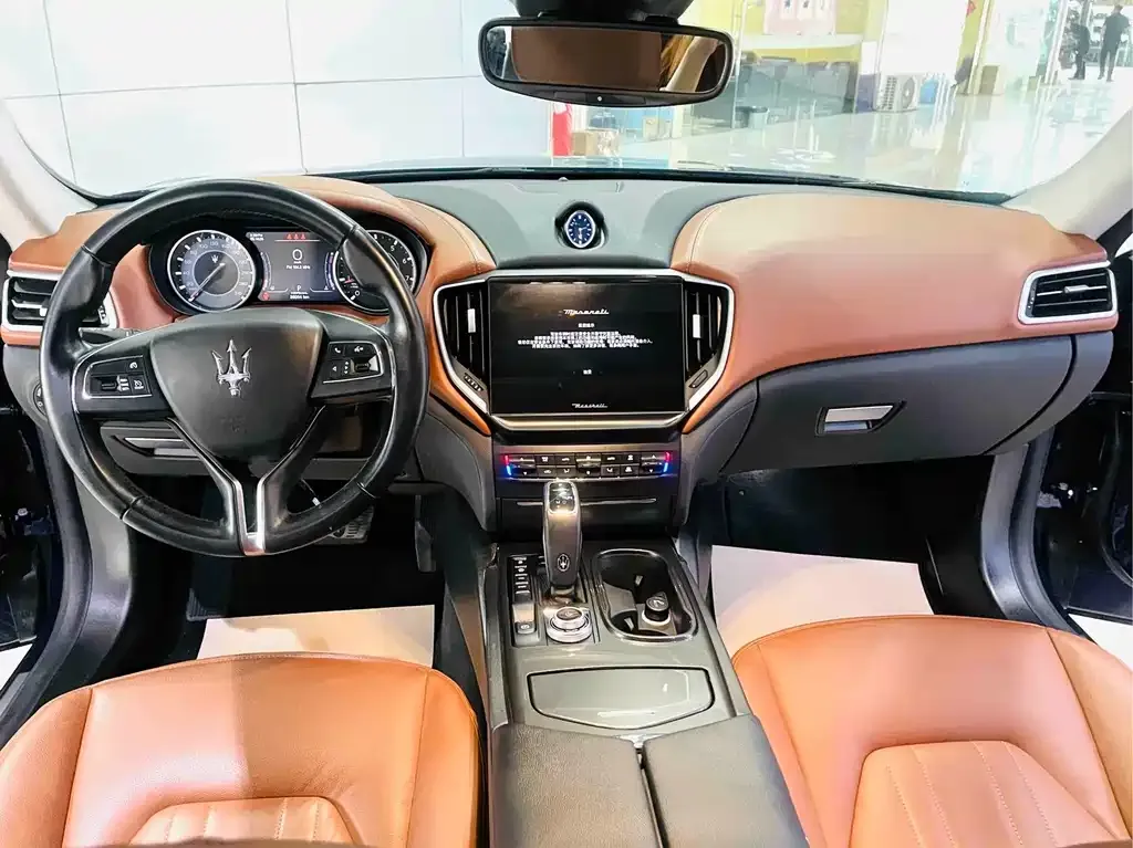 Maserati Ghibli — фото 6