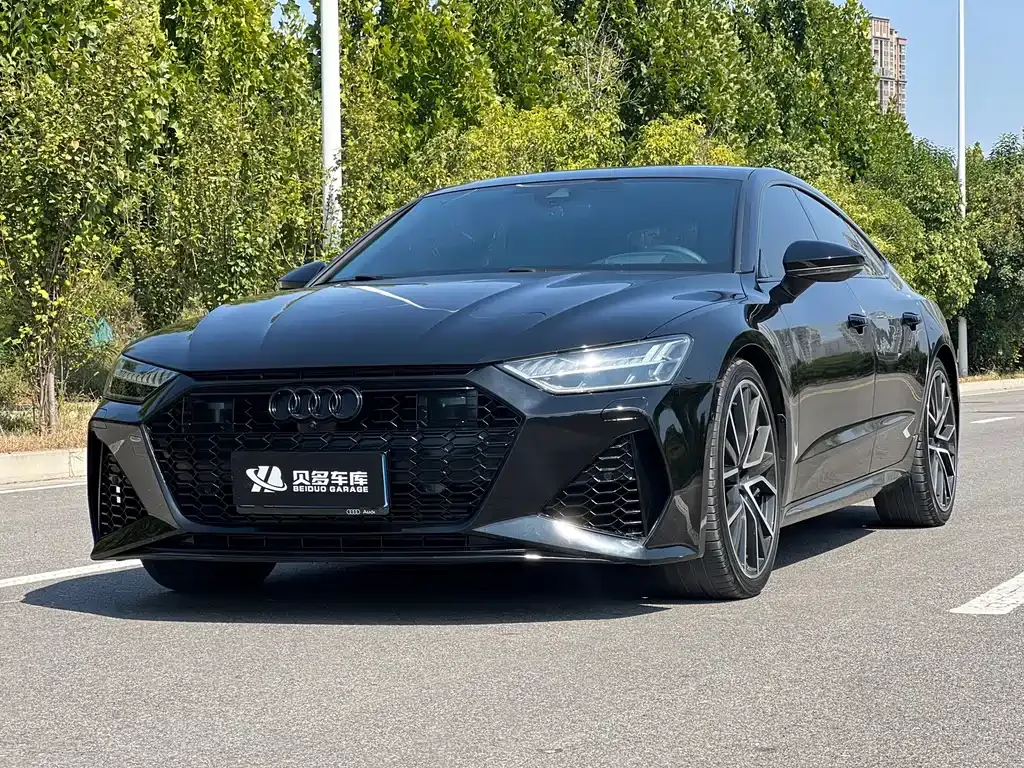 Audi A7 — фото 1