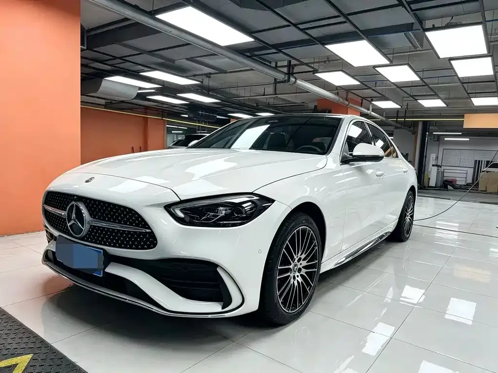 Mercedes-Benz C-Class — фото 1