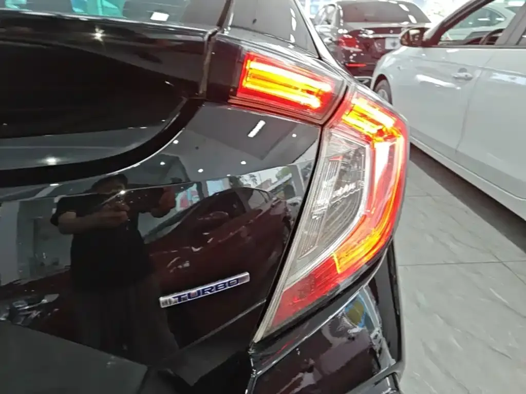 Honda Civic — фото 5