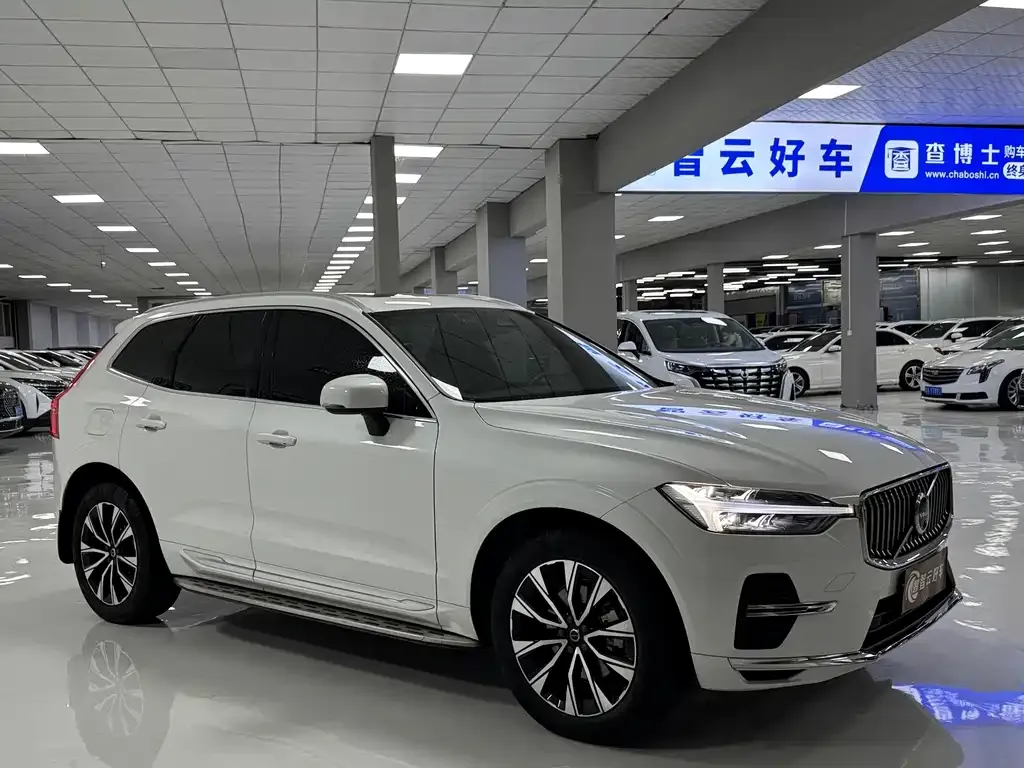 Volvo XC60 — фото 2