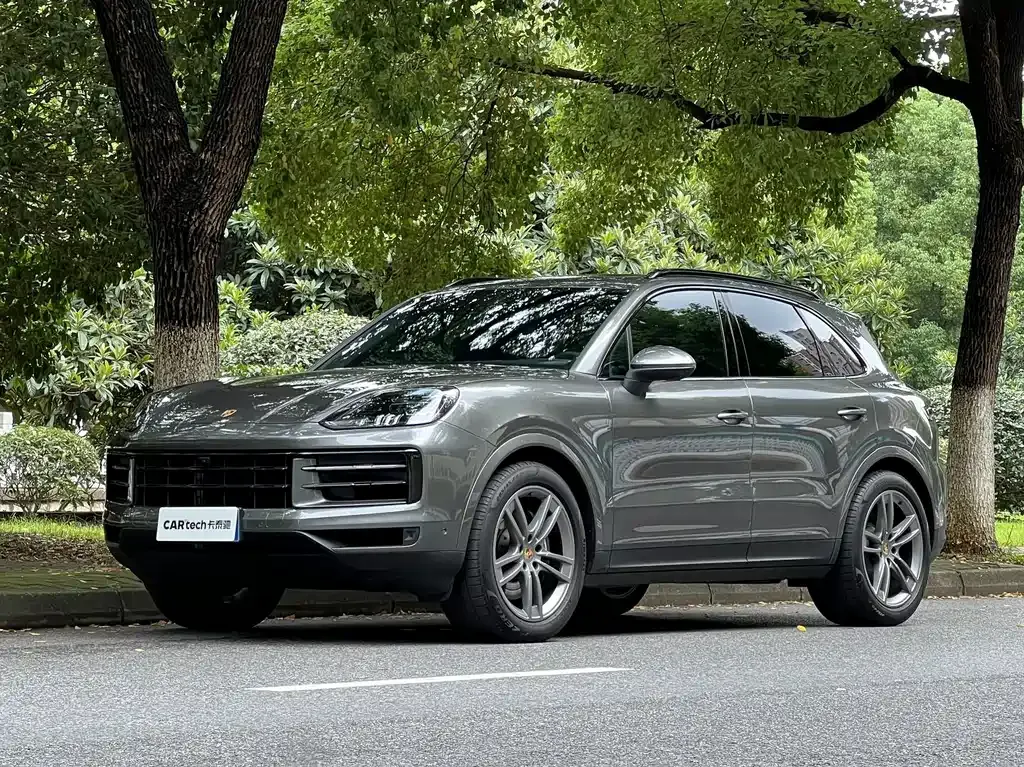 Porsche Cayenne — фото 1