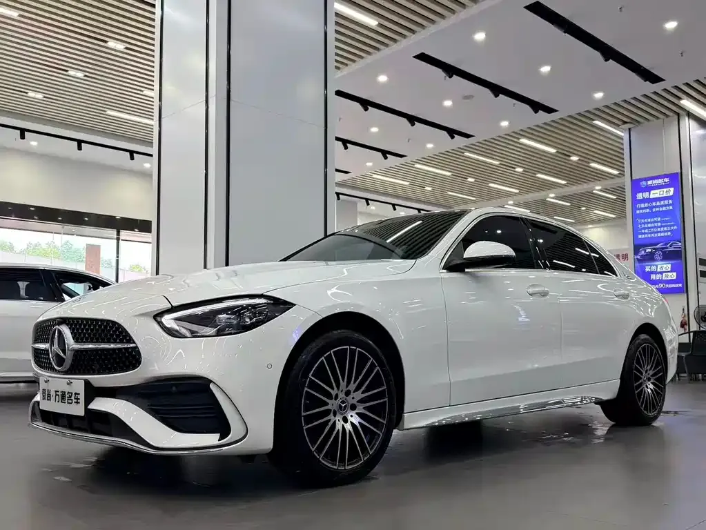Mercedes-Benz C-Class — фото 1