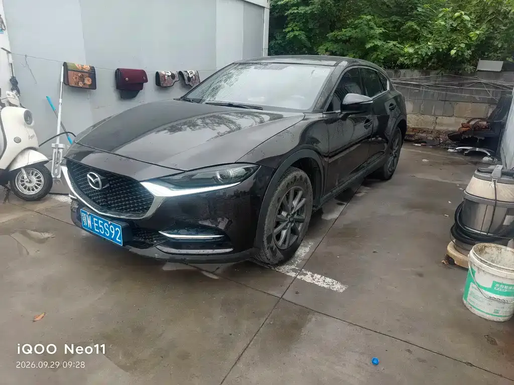 Mazda CX-4 — фото 1