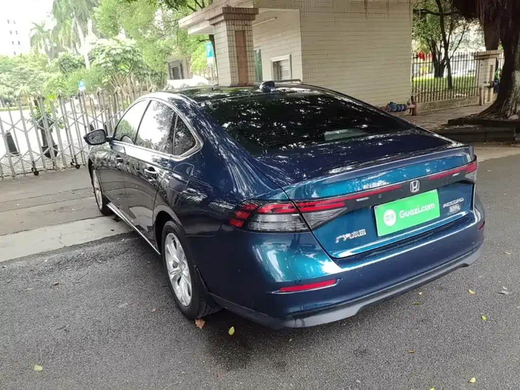 Honda Accord — фото 7