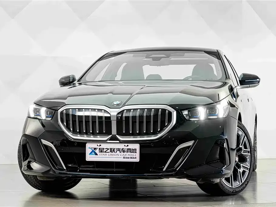 BMW 5 Series — фото 9
