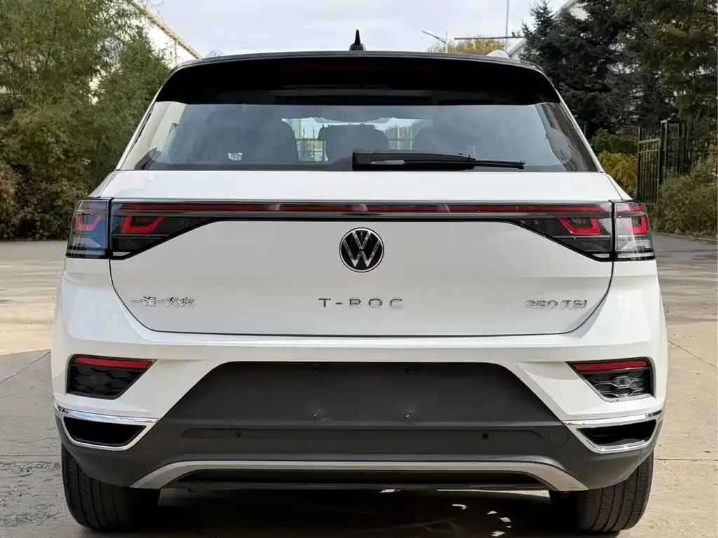 Volkswagen T-Roc — фото 4