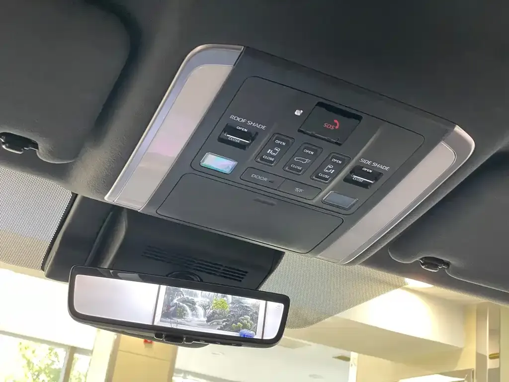 Toyota Alphard — фото 6