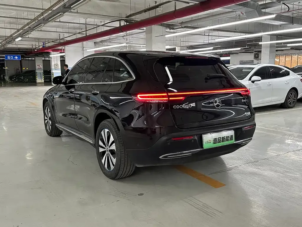 Mercedes-Benz EQC — фото 5