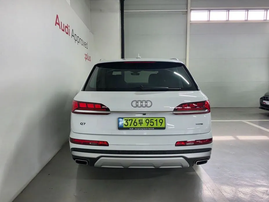 Audi Q7 — фото 7