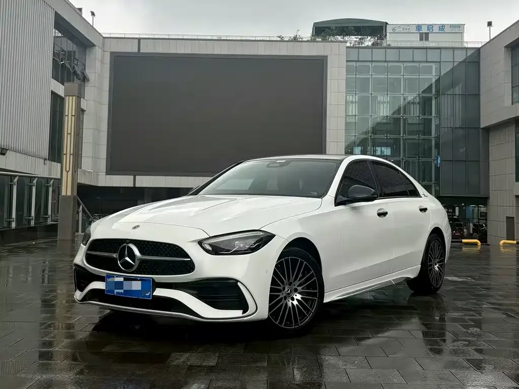 Mercedes-Benz C-Class — фото 1