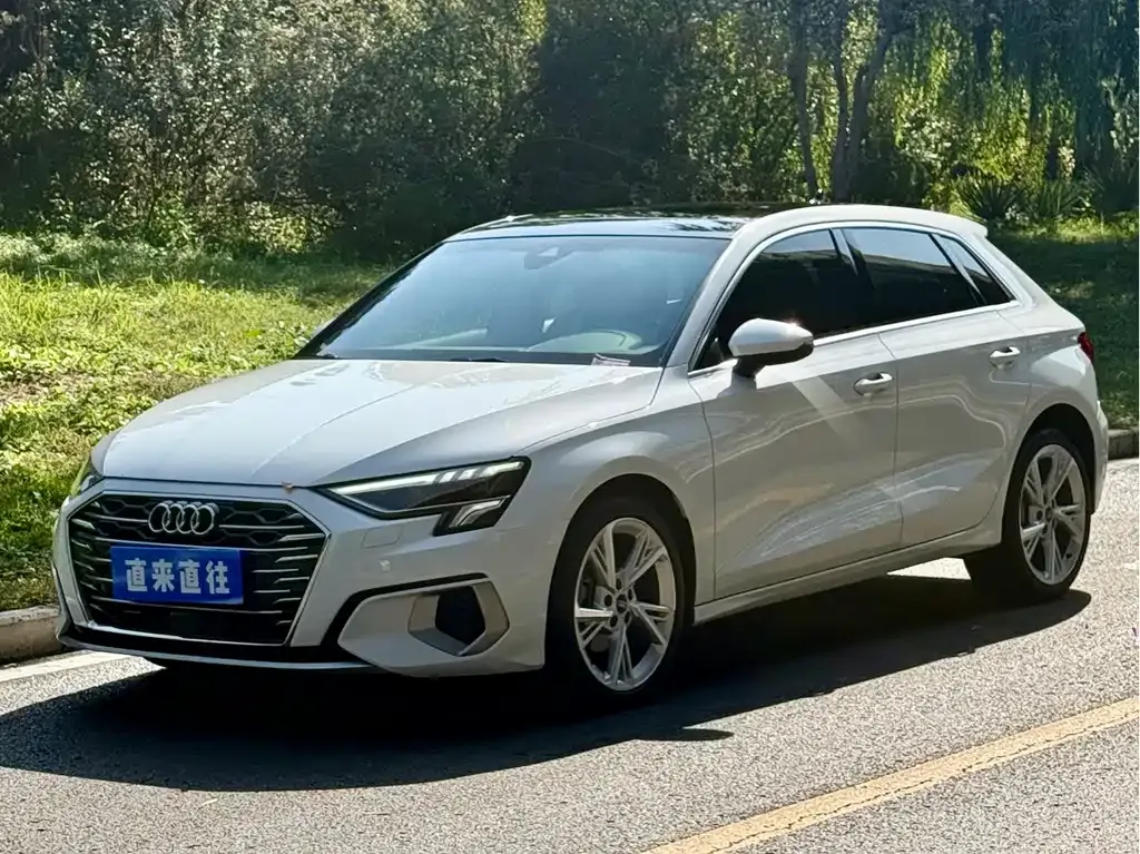 Audi A3 — фото 1