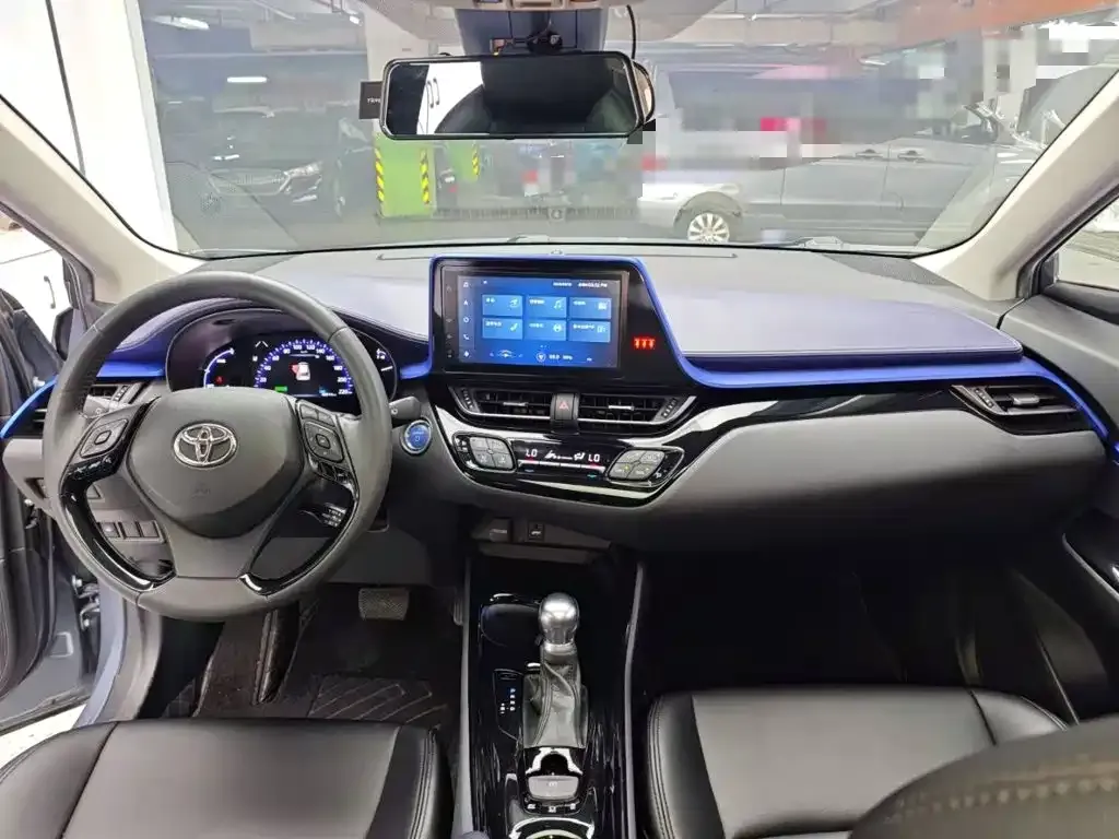Toyota C-HR — фото 4
