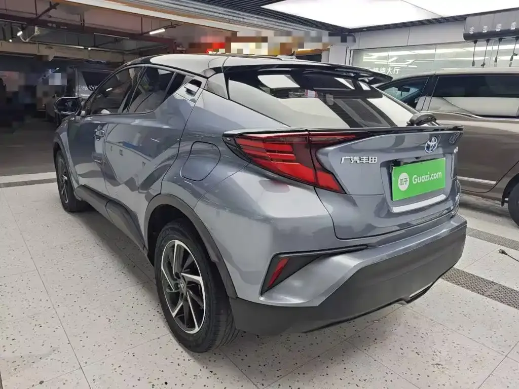 Toyota C-HR — фото 3