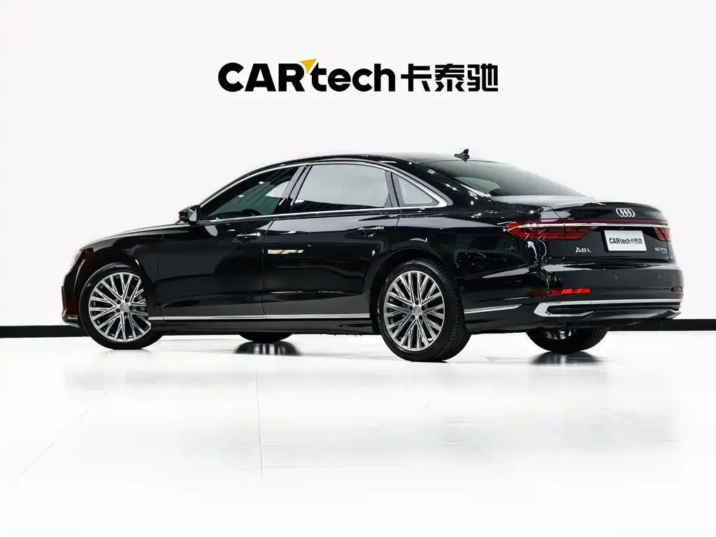 Audi A8 — фото 8
