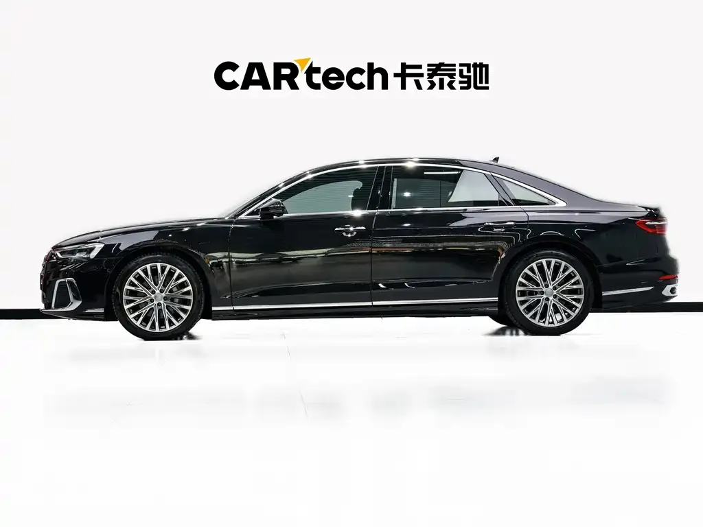 Audi A8 — фото 6