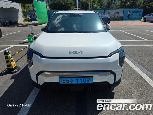 Kia EV3 — фото 1