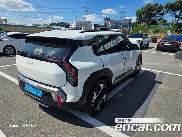 Kia EV3 — фото 3