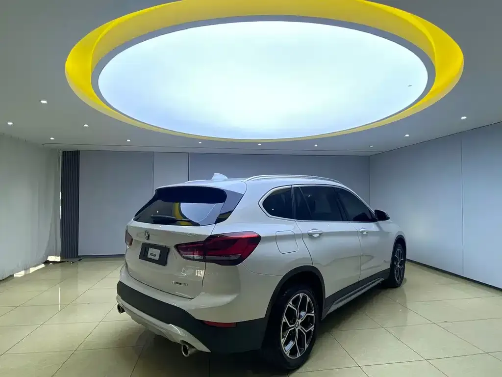 BMW X1 — фото 2
