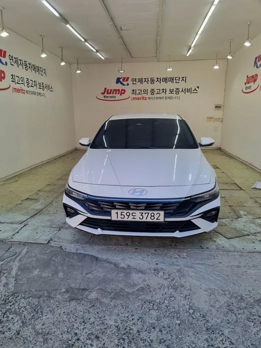 Hyundai AVANTE — фото 1