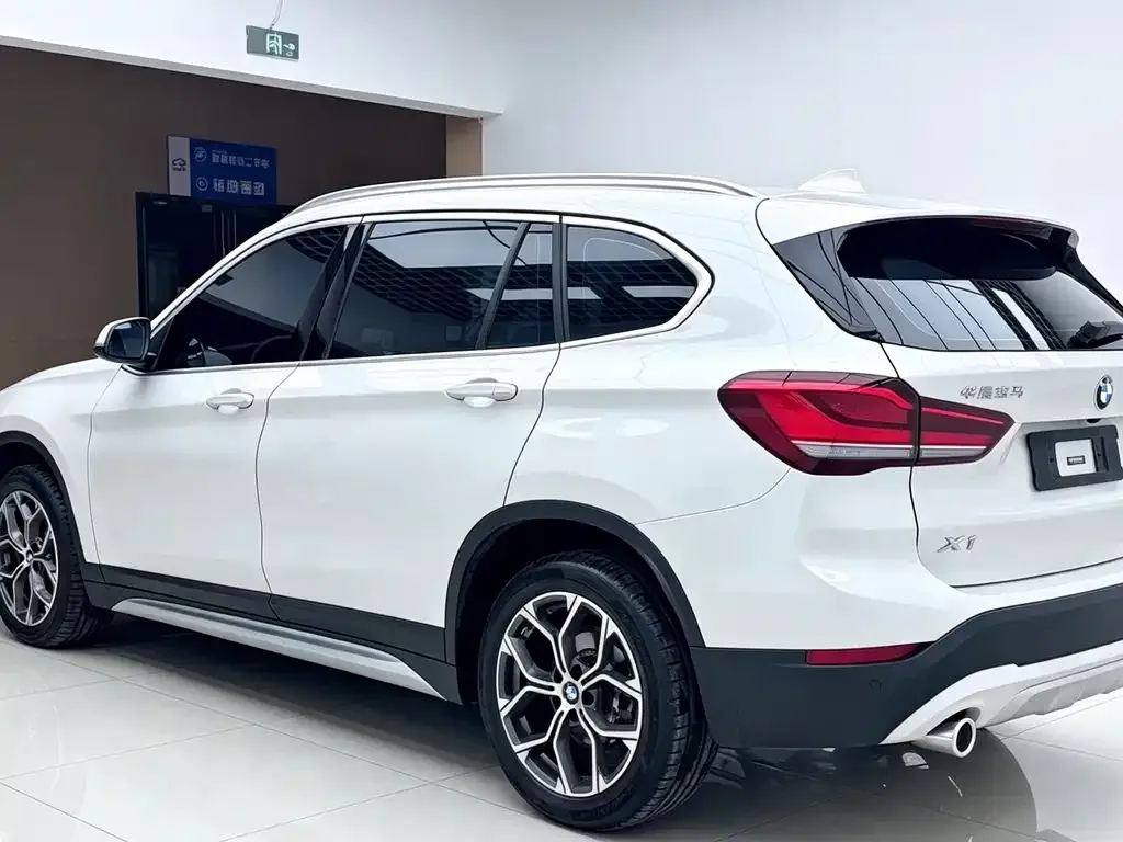 BMW X1 — фото 2