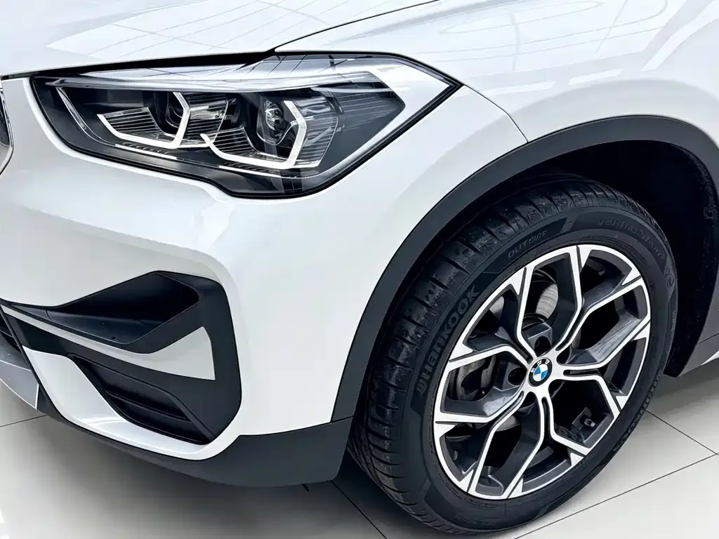 BMW X1 — фото 7