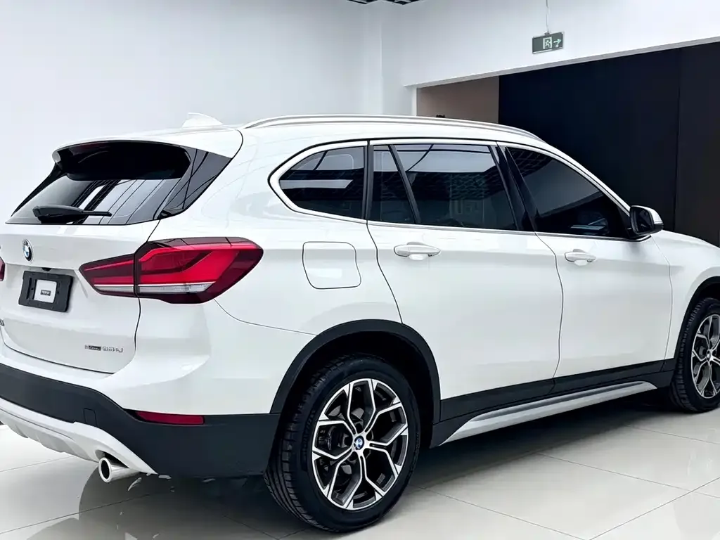 BMW X1 — фото 3