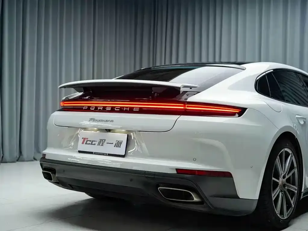 Porsche Panamera — фото 6
